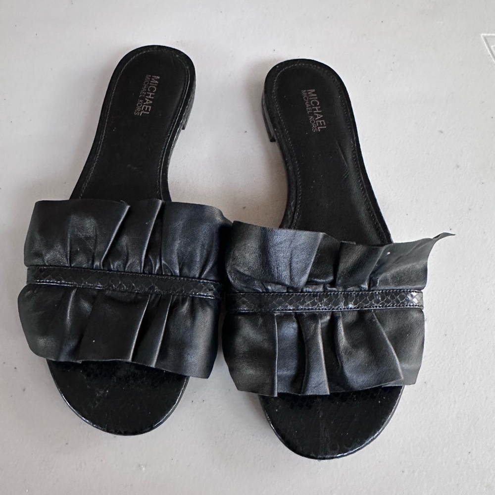 NIB - Michael Kors Bella Black Leather Slide Sandals Size 7 - Picture 3 of 6